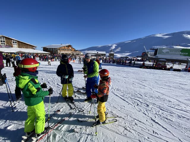 "Su primera Vez" 3h esquí infantil + equipo completo